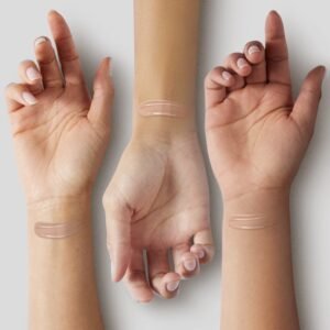 COVERGIRL Advanced Radiance Age-Defying Foundation Makeup, Classic Beige, 1 oz (Packaging May Vary) - Image 4
